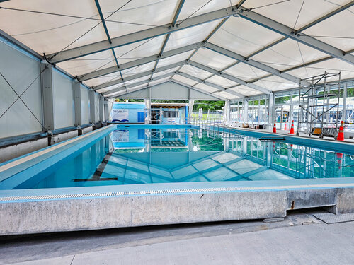 Glass pool enclosure